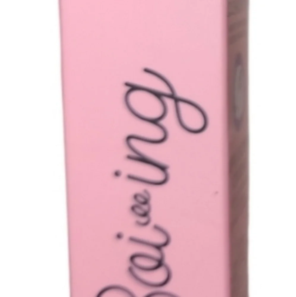 Benefit Cakeless Concealer Boiing in Keep on 8